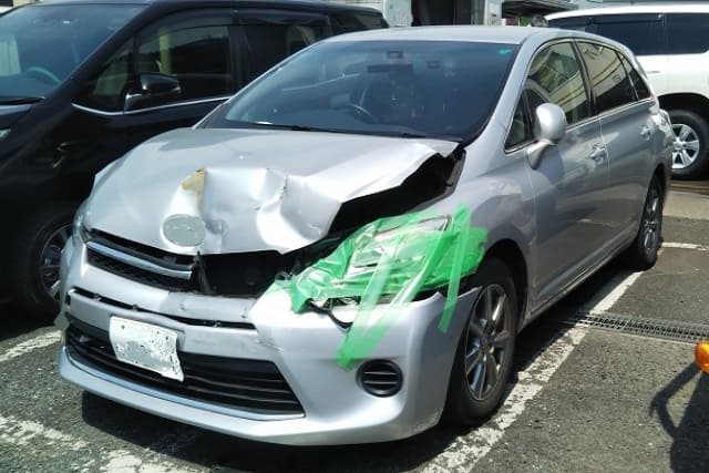 養生テープ・事故車